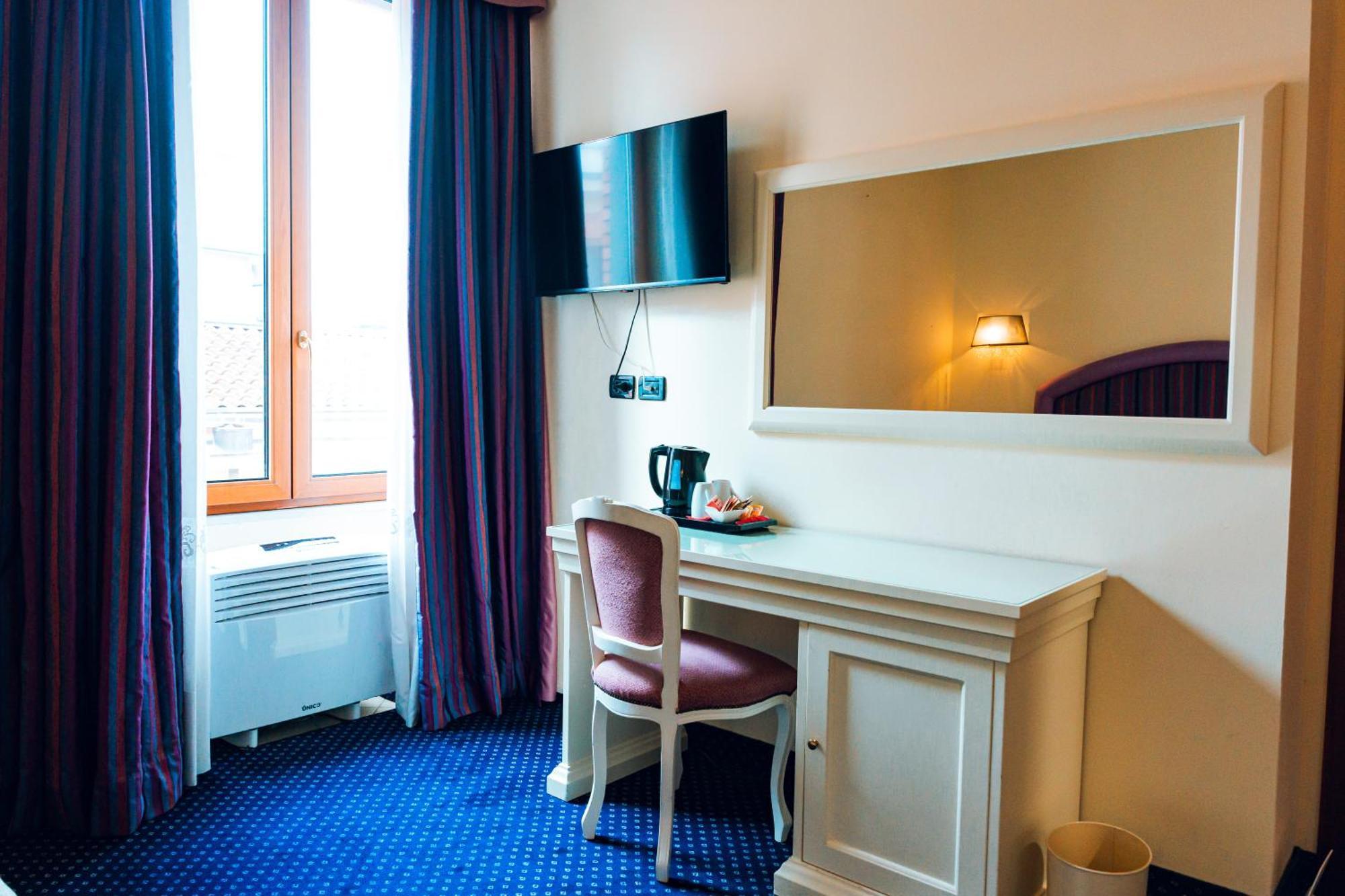 Hotel Torre Della Vittoria 1928 Ferrara Eksteriør bilde